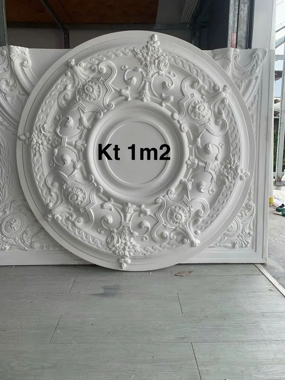 Mâm Trần Thạch Cao Hoa Văn Tân Cổ Điển Đường Kính 1m2